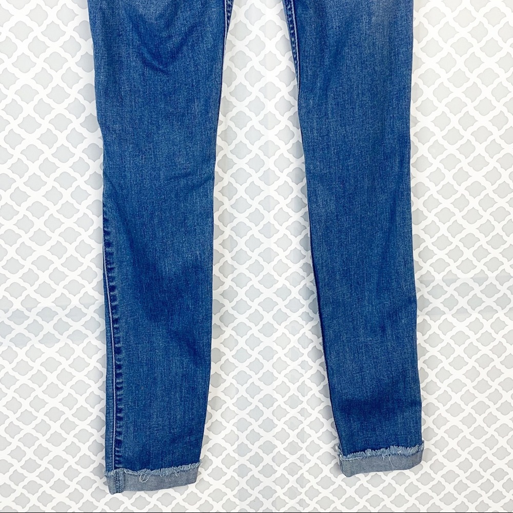 EUC Hollister Distressed High Rise Skinny Jeans - Picture 6 of 10